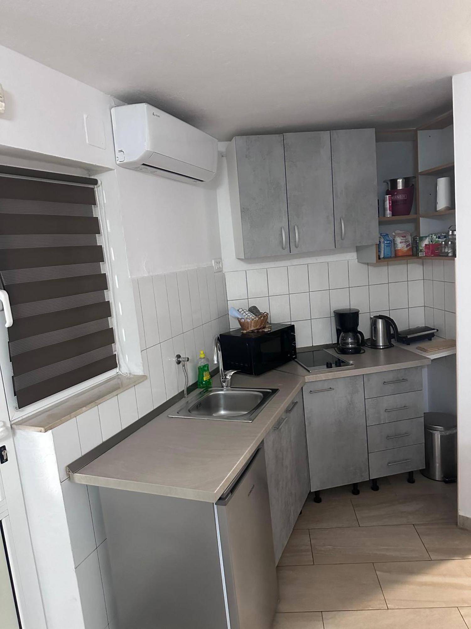 Studio Apartman M&M สปลิท ภายนอก รูปภาพ